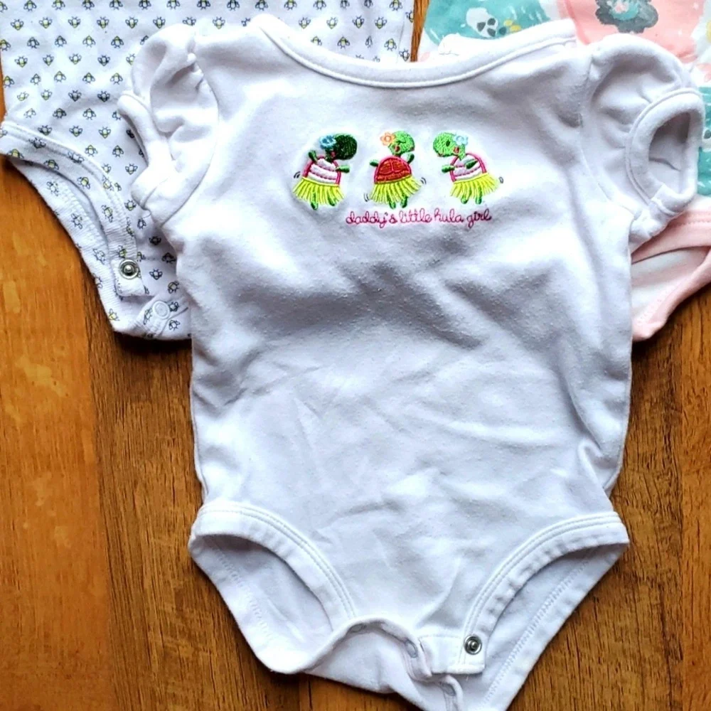 Carters Girl 3 Short Sleeve Onesies Size 6M- turtle, bee,‎ woke up